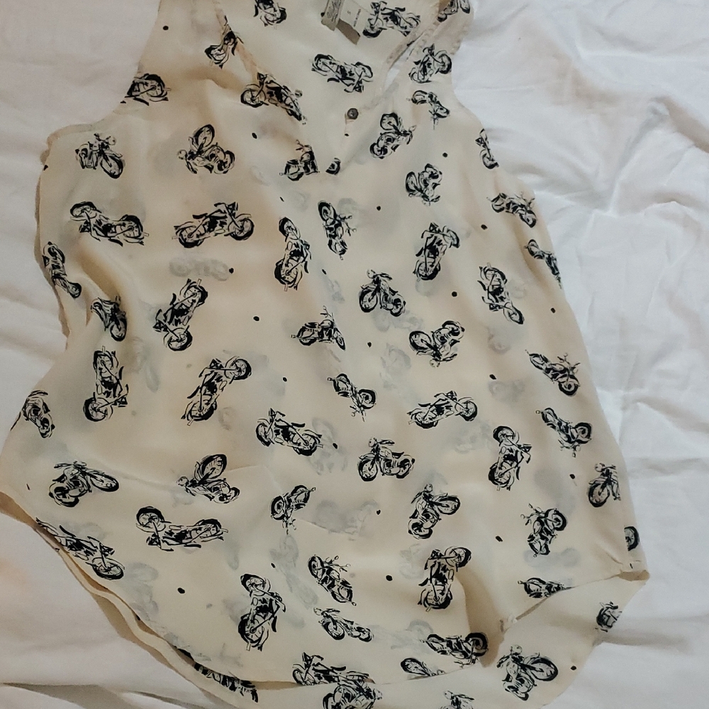Lucky Brand Cream Blouse with Black Motif